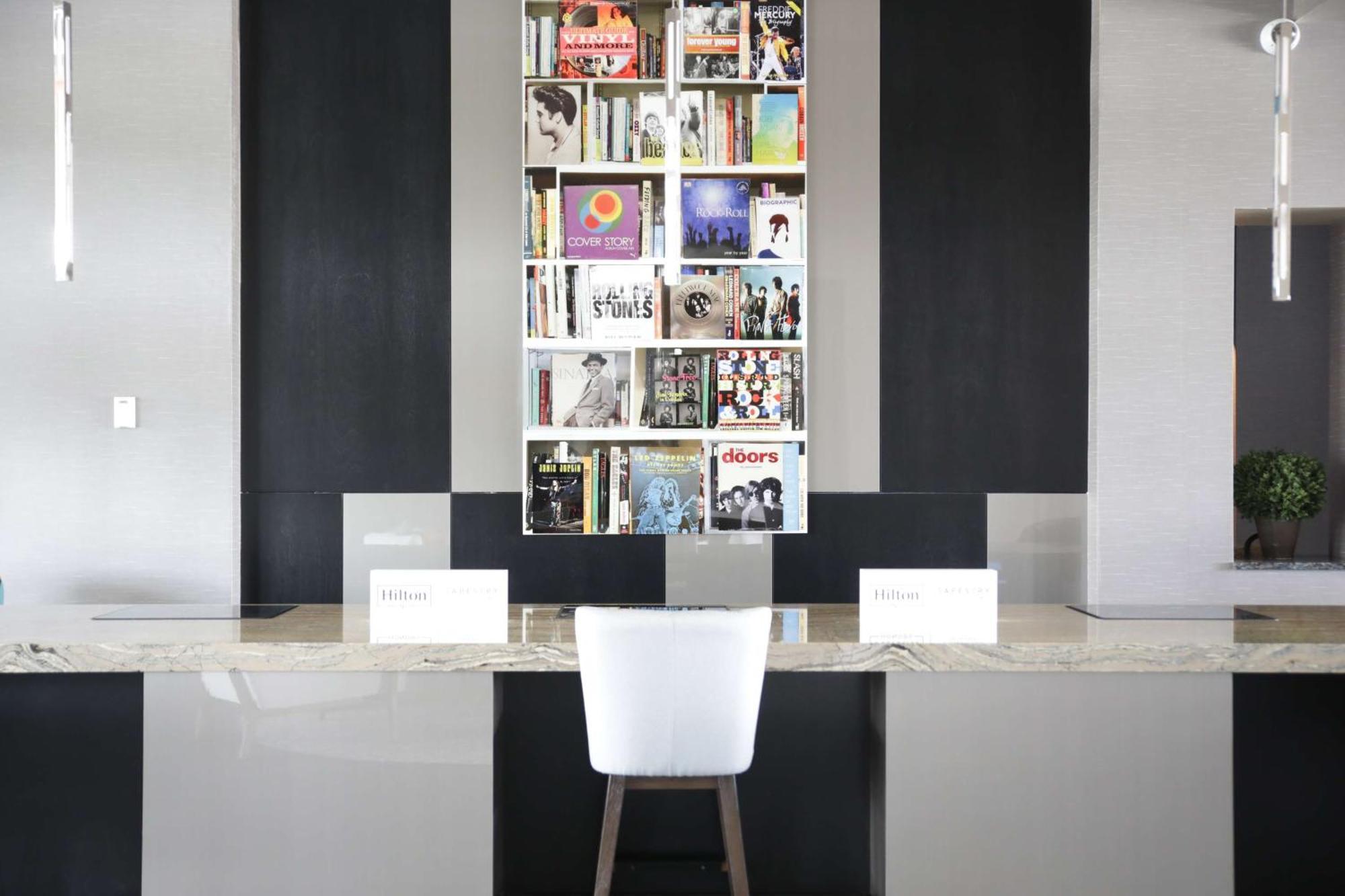 Hotel The Rewind West Des Moines, Tapestry Collection By Hilton Exterior foto